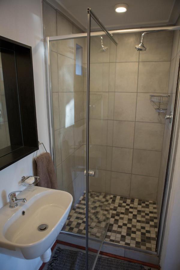 Peaceful 1-Bedroom Flatlet, 10 Min From The Beach Cape Town Exterior foto