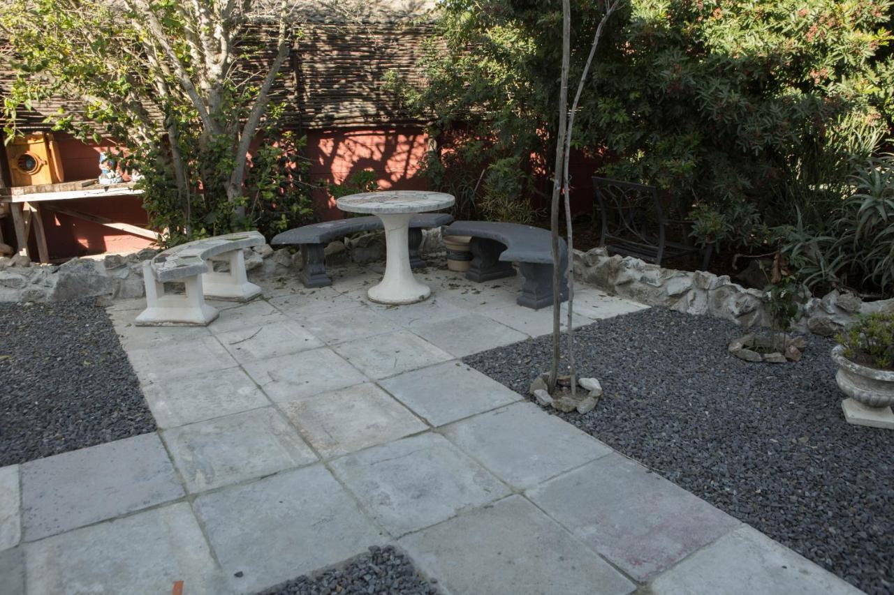 Peaceful 1-Bedroom Flatlet, 10 Min From The Beach Cape Town Exterior foto