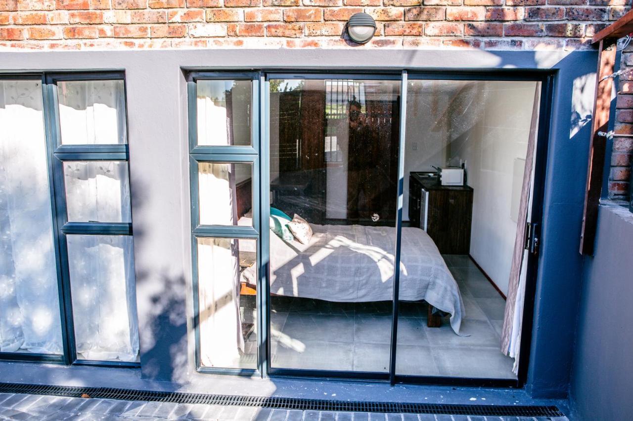 Peaceful 1-Bedroom Flatlet, 10 Min From The Beach Cape Town Exterior foto