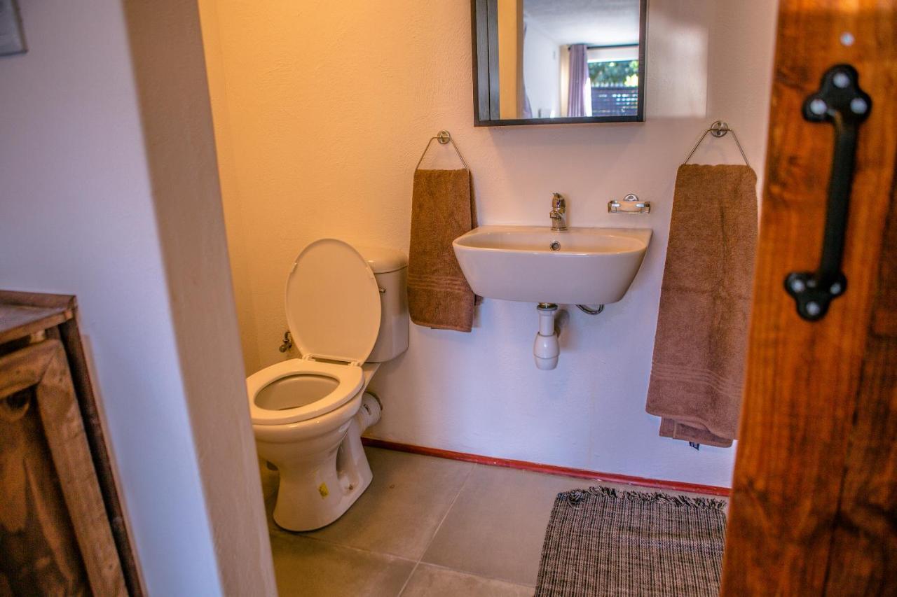Peaceful 1-Bedroom Flatlet, 10 Min From The Beach Cape Town Exterior foto